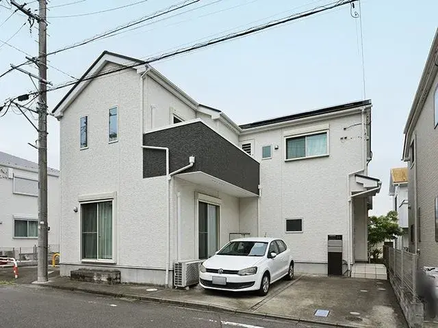 Akiya in Tokio