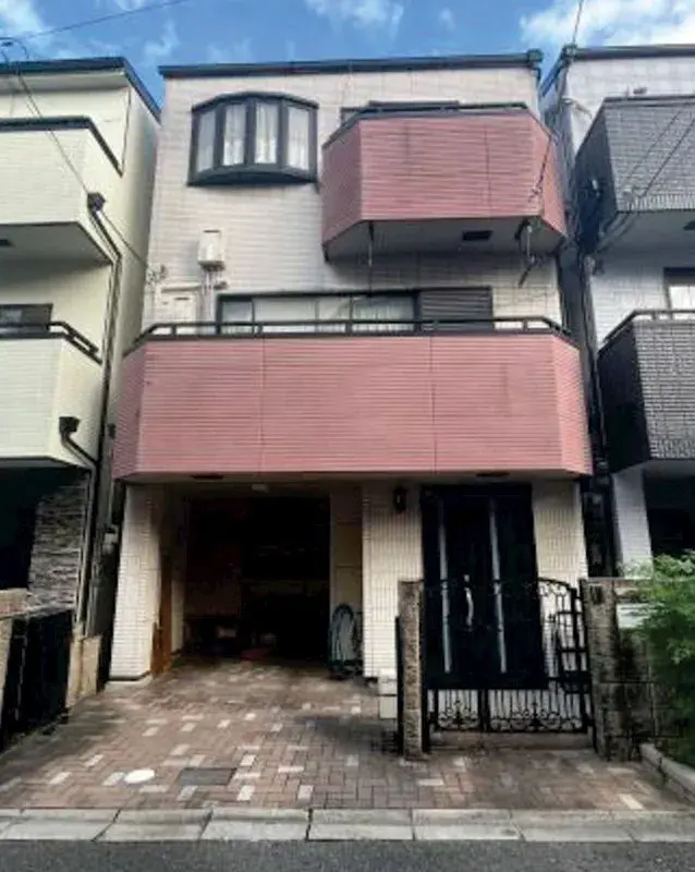 Akiya in Osaka