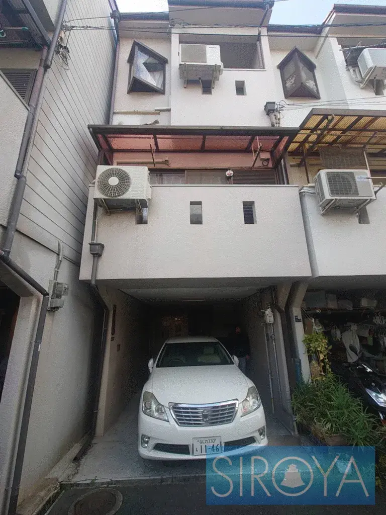Akiya in Osaka