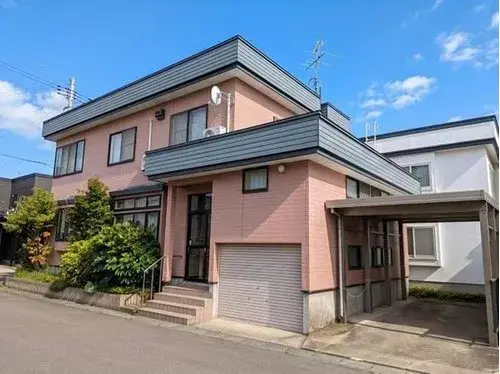 Akiya in 青森市