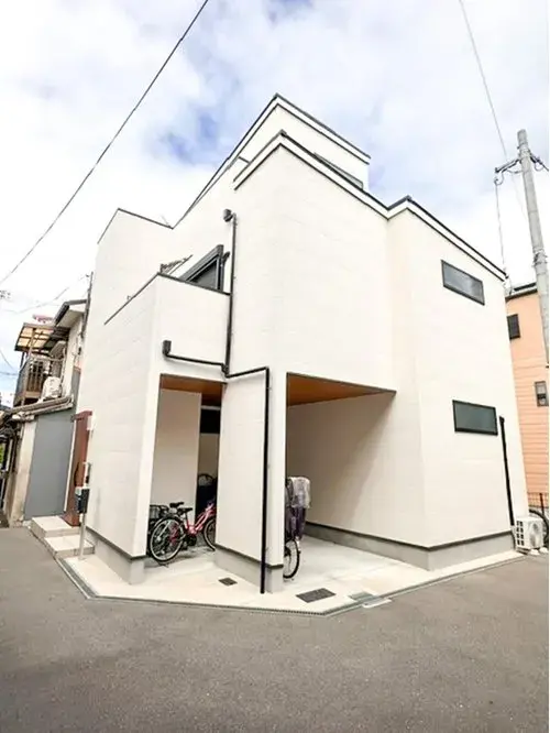 Akiya in Osaka