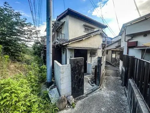 Akiya in 川西市