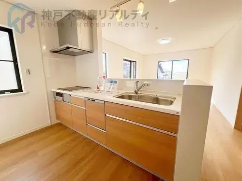 4LDK
مدينة كوبي
محافظة هيوغو (18)
