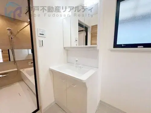 4LDK
مدينة كوبي
محافظة هيوغو (22)