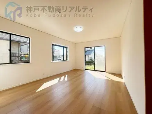 4LDK
مدينة كوبي
محافظة هيوغو (10)