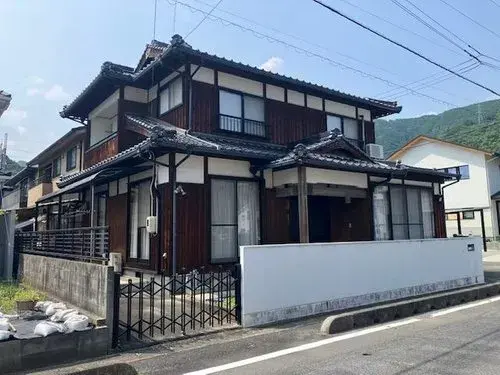 4LDK+S Property Iwakuni City Yamaguchi Prefecture (3)