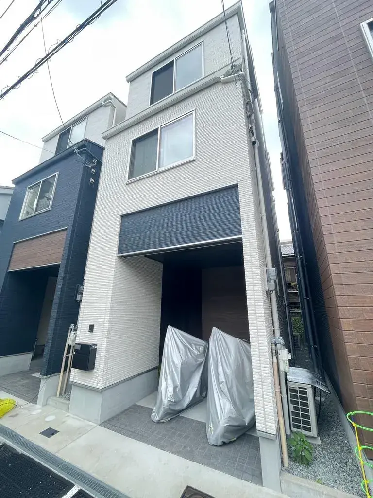 Akiya in Osaka