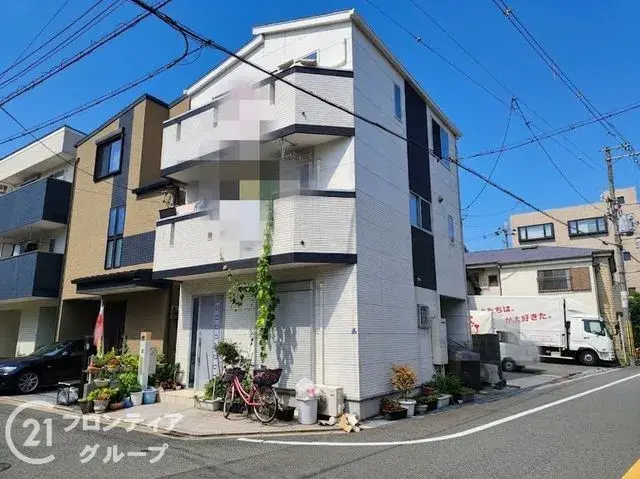 Akiya in Osaka