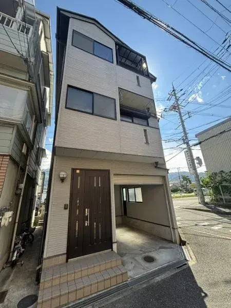 Akiya in Osaka