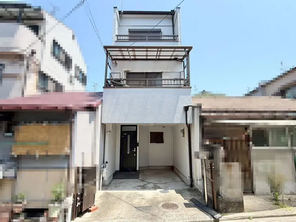 Akiya in Osaka