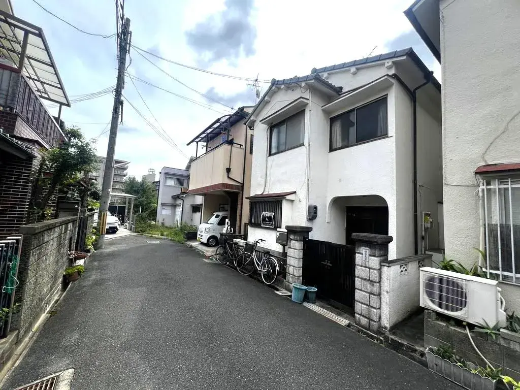 Akiya in Osaka