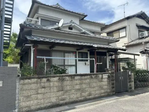 Akiya in واكاياما