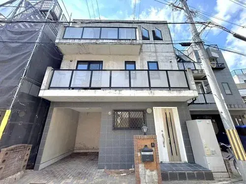 Akiya in Osaka