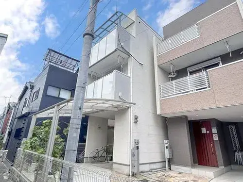 Akiya in Osaka