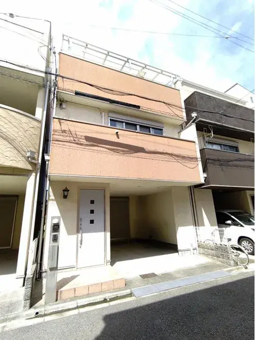 Akiya in Osaka