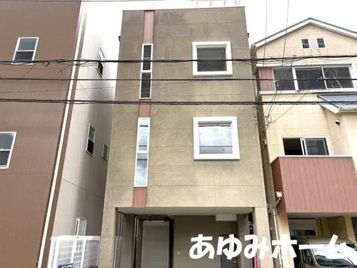 Akiya in Osaka