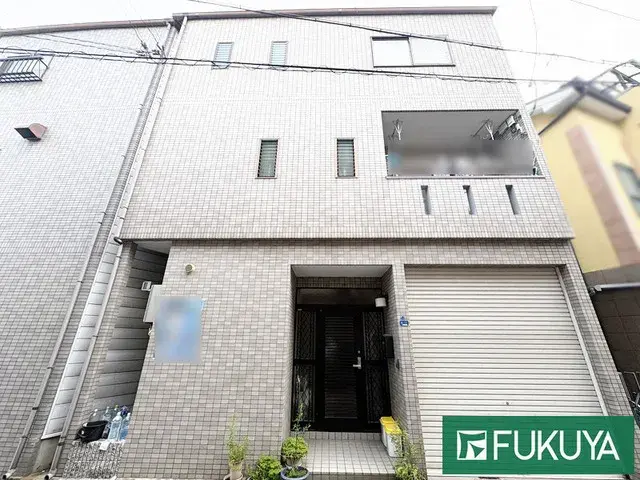 Akiya in Osaka