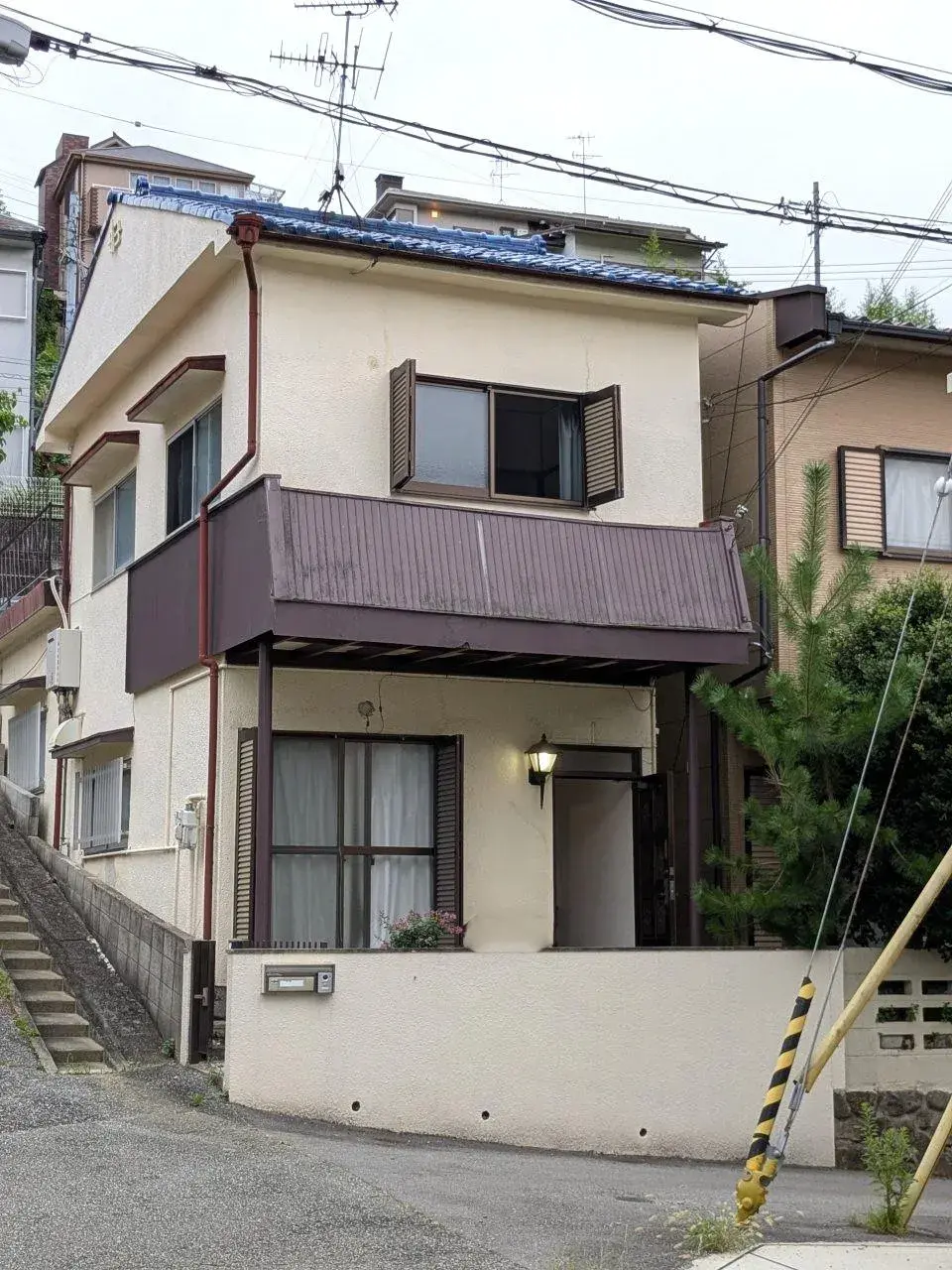 Akiya in 宝冢市