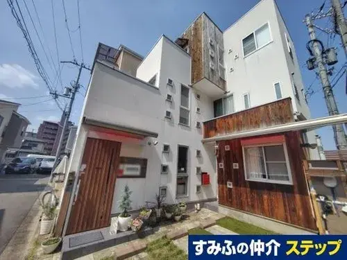 Akiya in Osaka