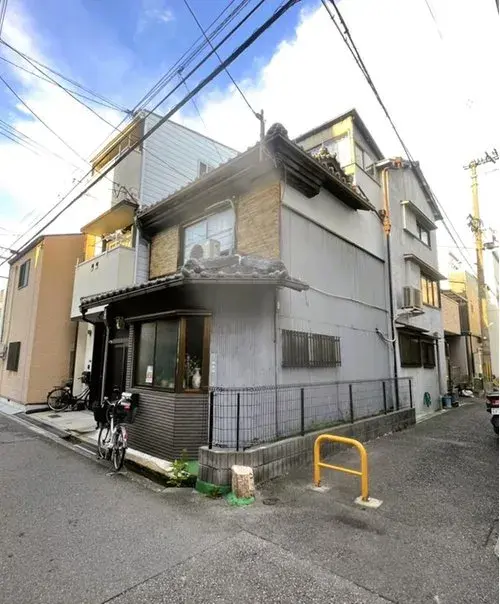 Akiya in Osaka