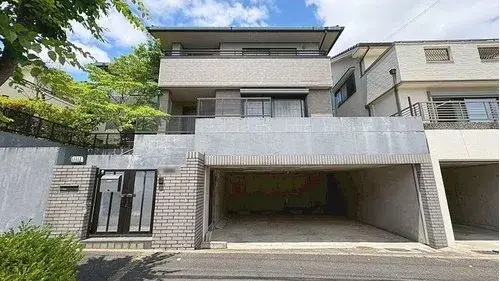 Akiya in Osaka