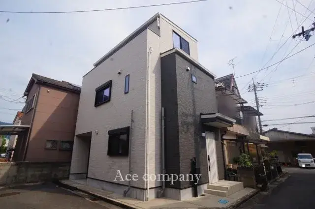 Akiya in Osaka