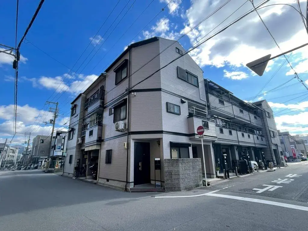 Akiya in Osaka