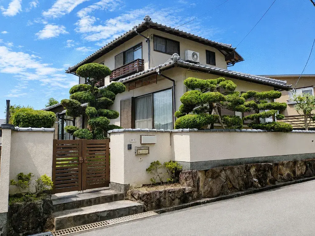 Akiya in Osaka