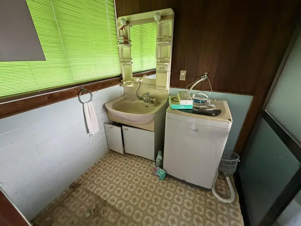 6LDK Property Mihara City Hiroshima Prefecture (11)