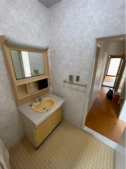4LDK
مدينة يوكوسوكا
محافظة كاناغاوا (15)