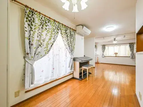 7LDK+S Property Suita City Osaka Prefecture (12)