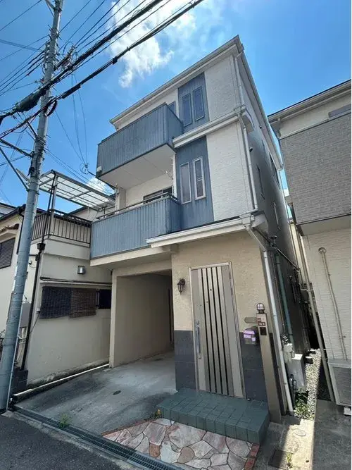 Akiya in Osaka
