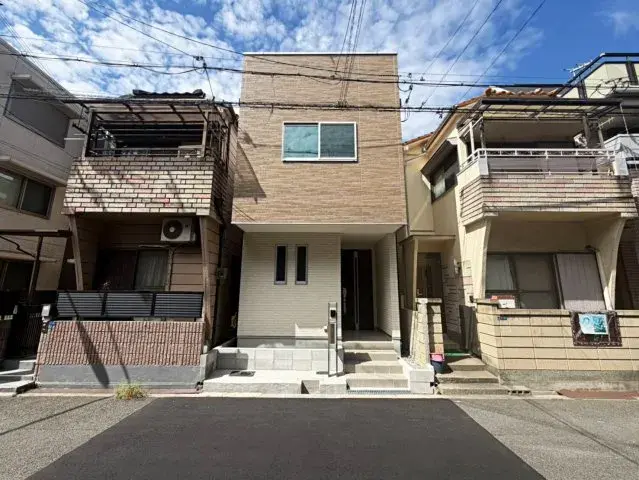 Akiya in Osaka