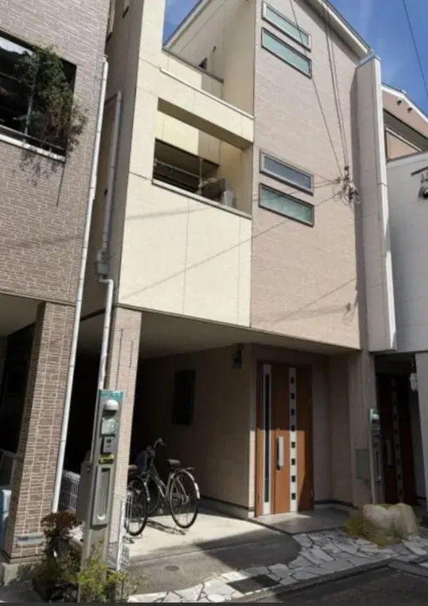 Akiya in Osaka