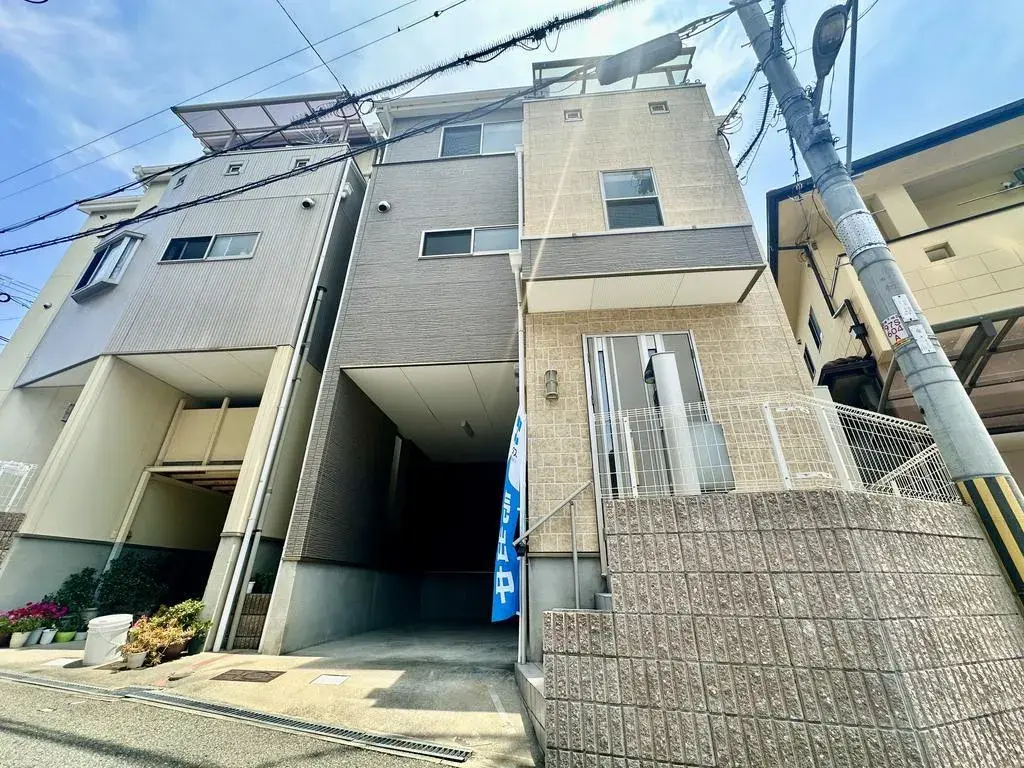 Akiya in Osaka