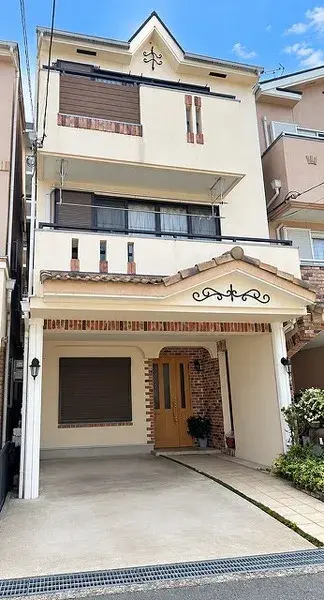 Akiya in Osaka