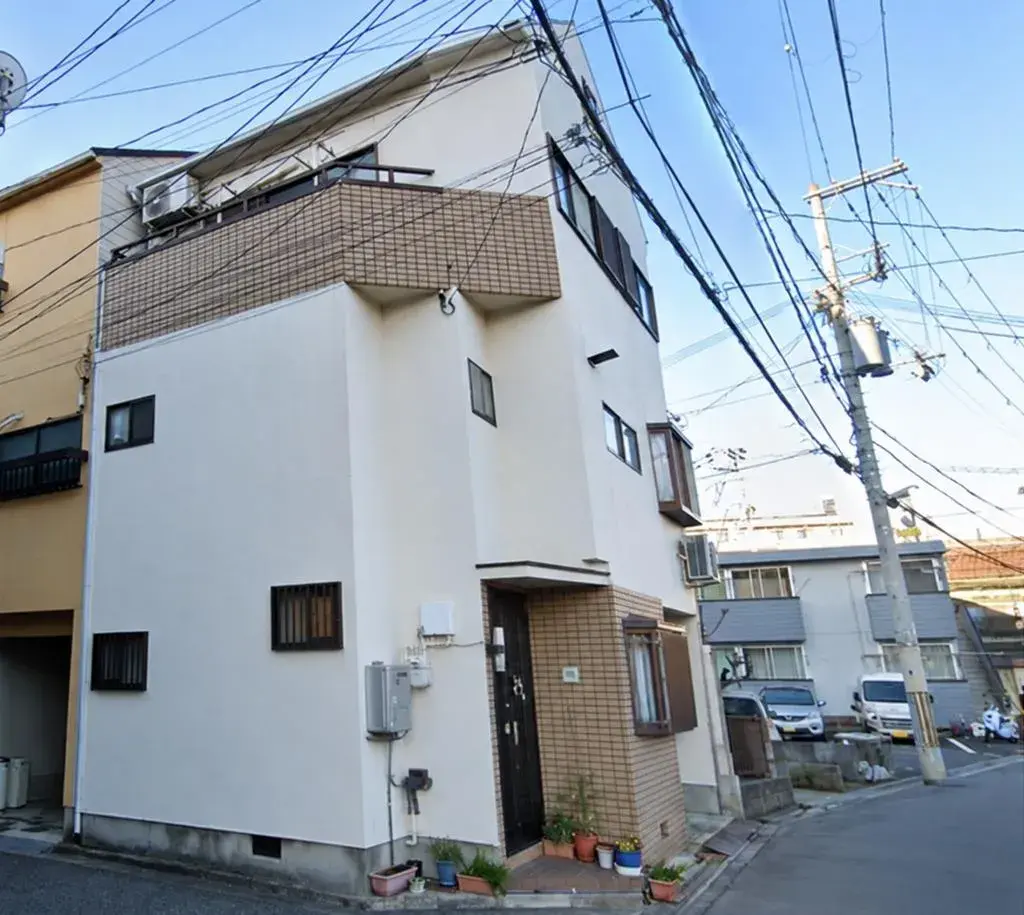 Akiya in Osaka
