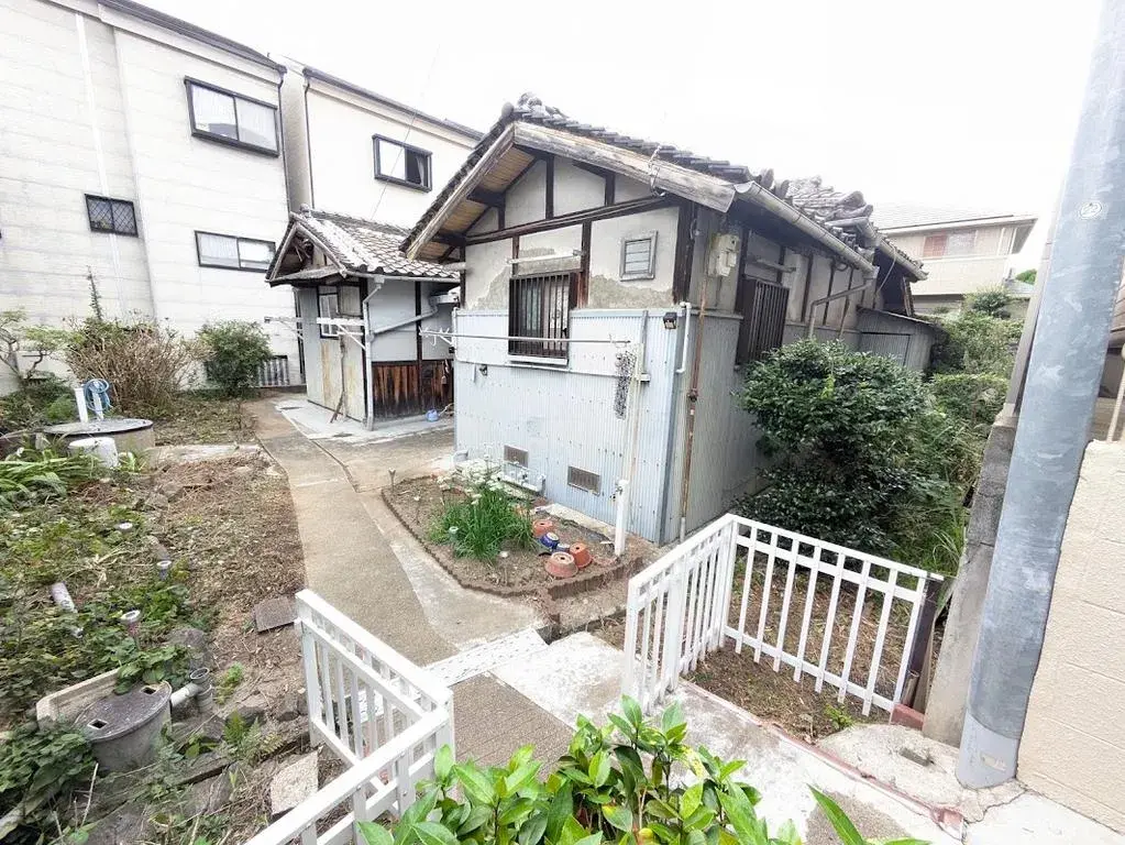 Akiya in Osaka