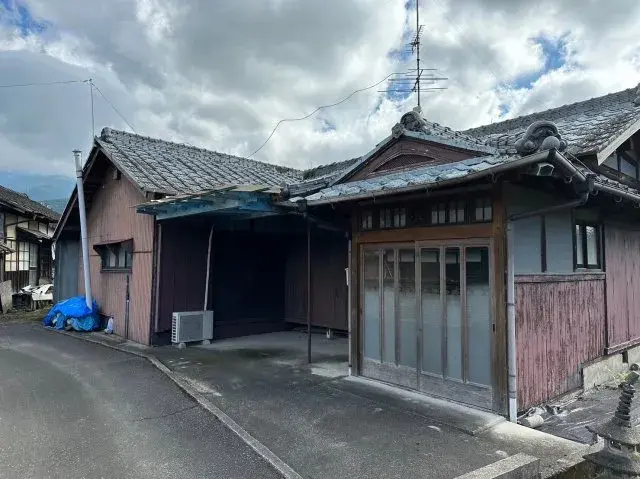 Akiya in Ehime