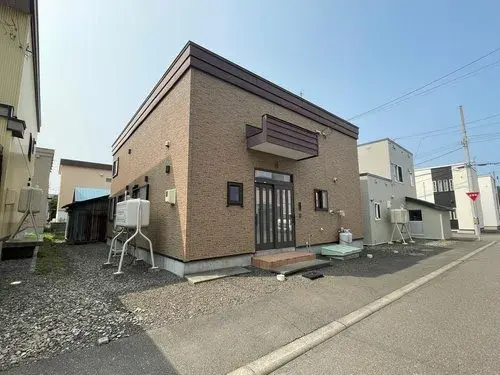 Akiya in هوكايدو