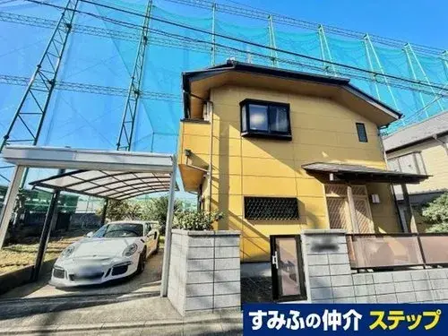 Akiya in Tokio
