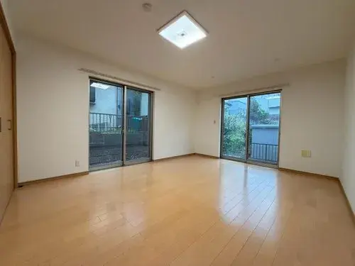 Inmueble 2LDK+S
Konan-ku, Ciudad de Yokohama
Prefectura de Kanagawa (11)