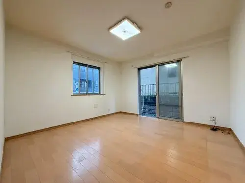 Inmueble 2LDK+S
Konan-ku, Ciudad de Yokohama
Prefectura de Kanagawa (12)