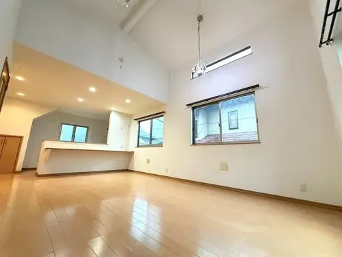 Inmueble 2LDK+S
Konan-ku, Ciudad de Yokohama
Prefectura de Kanagawa (13)