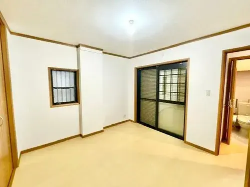 三室两厅一厨
东大阪市
大阪府 (7)