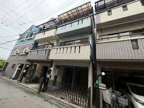Akiya in Osaka
