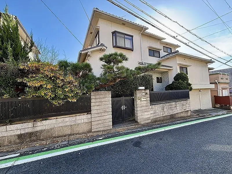 Akiya in Osaka
