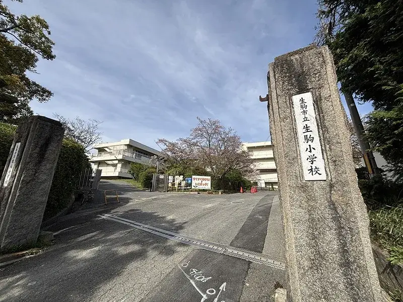 Propiedad 4SLDK en la ciudad de Ikoma, Prefectura de Nara (3)