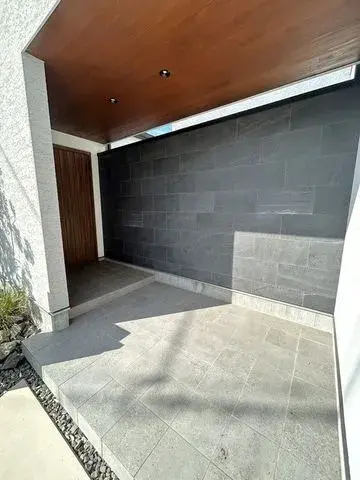 Akiya in إهيمه