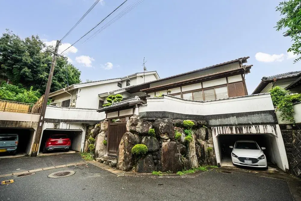 Akiya in Fukuoka